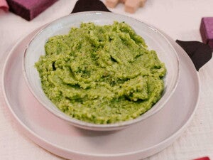 Recette bébé Purée de Brocolis et de Poulet Nestlé Baby Recette bébé Purée de Brocolis et de Poulet Nestlé Baby