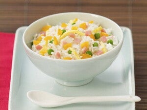 Kleine Kantonese rijstschotel Kleine Kantonese rijstschotel