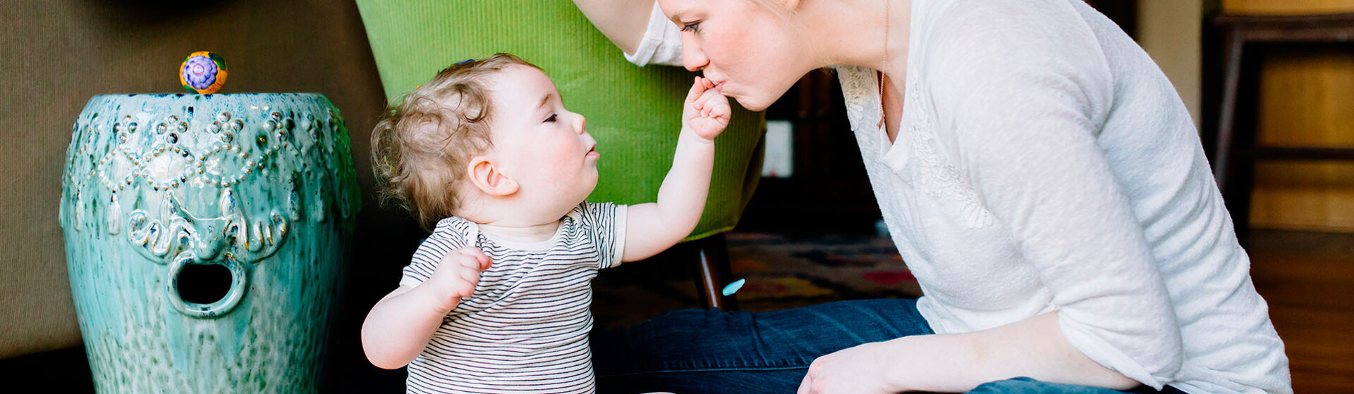 8 - 12 mois Évolution de bébé Nestlé Baby